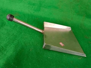 Manual Cow Dung Collector Tool – Hygienic Farm Waste Collection Tool for Organic and Rural Applications