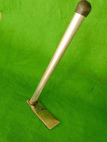 Ergonomic Small Hand Hoe for Gardening – Compact Weeding and Soil Breaking Tool for Global Markets