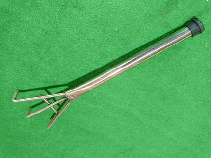 Compact 3-Toothed Stainless Steel Garden Raker – Best Hand Rake for Small Garden Beds and Pots